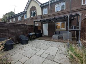 3-Bed Home with Patio Near Deansgate & City Centre