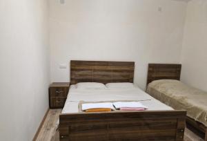 Green Palms-მწვანე პალმები