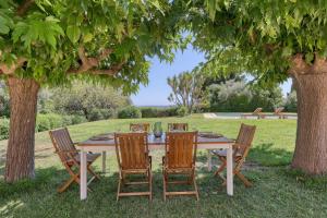 Maisons de vacances Charming Provencal house with swimming pool : photos des chambres