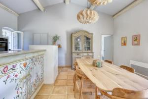 Maisons de vacances Charming Provencal house with swimming pool : photos des chambres