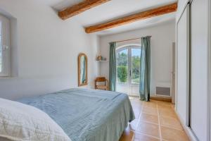 Maisons de vacances Charming Provencal house with swimming pool : photos des chambres