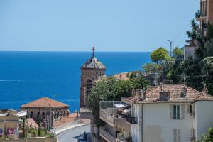 SERRES - 1 ER ETAGE - Agréable appartement - Frontière Monaco - Vue Mer