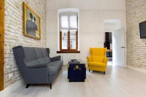 Vintage Vibe: Your Central City Escape