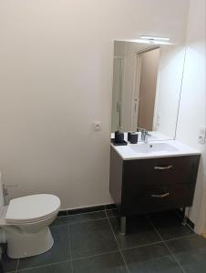 Studio, private garden in Malakoff