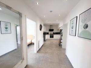 PAKITO: Kassel Zentrum - Balkon - Geräumig - Modern - 4hvězdičkové hotely ve městě Kassel