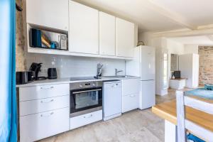 Château du XVIIe siècle - Piscine Pétanque & Barbecue