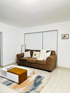 HappyNest 3BR Apartment