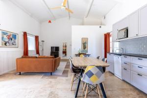 Appartements Chateau du XVIIe siecle - Piscine Petanque & Barbecue : photos des chambres