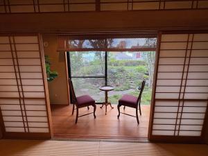 RESIDENCE AKATSUKI 中庭と坪庭で和洋を愉しむ一棟貸し 8名広々238平米 八王子ic近く