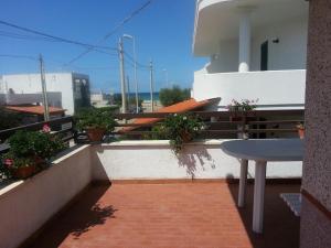 Appartamento Torre Santa Sabina vista mare