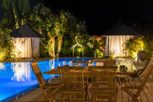 Les Arbousiers - Luxury Villa with 25m Pool & Sea-View Rooftop