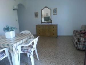 Appartamento Torre Santa Sabina vista mare