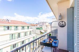 L4 Fayad 2BDR Hotel des Postes Central, Massena AC 2Balconies