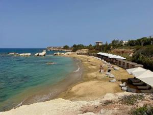Sea front villa in Cap St George resort