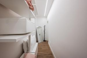 Luxury by the Sea - Central Design Apartment with AC