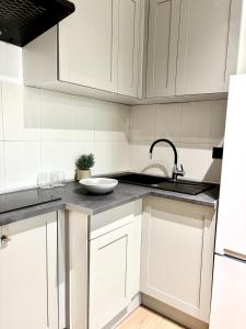 Studio obok metra! Apartamenty LoftWola