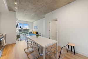 3BR City Escape Bright Sleek Spacious