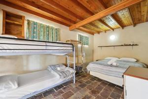 Rustic Charm, by the beach