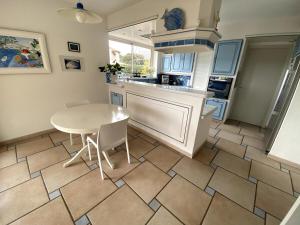 Villas FRGK Villa Claude Juan les Pins : photos des chambres