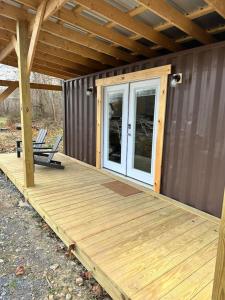 Creekside Villa 1 bed room