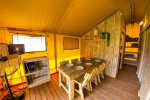Campings Camping et Lodges de Coucouzac : photos des chambres