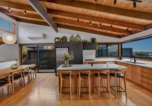 Mid Century on Eastview