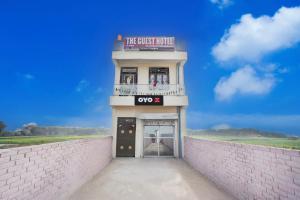 SPOT ON by OYO The Guest Hotel