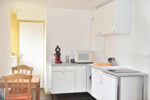 Appartements petit studio, Tout equipe, canape lit : Appartement 1 Chambre