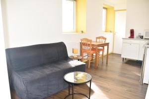 Appartements petit studio, Tout equipe, canape lit : photos des chambres