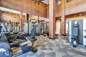 Boulevard Stays Dashing King Studio Suite Pool Parking Gym M