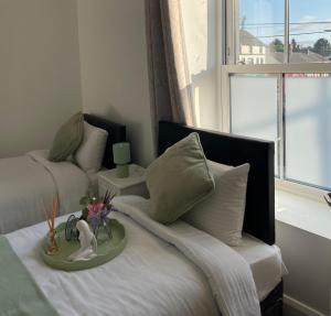 10 Bed Flat - Sleeps 20 - Pets - Parking - Wifi