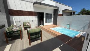 casa com suite e banheiro social