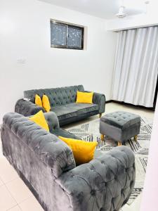 1 bedroom beach apartment behind Go kart near severine cowrie shell