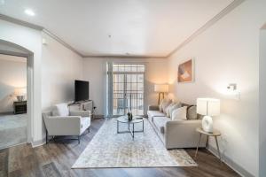 Landing Beautiful 2BD Clubhouse Gym