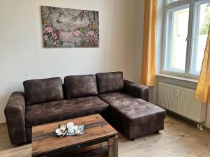 Gegenüber vom Theater