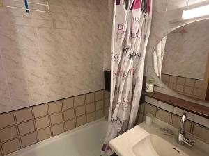 Appartement confortable 6 pers au centre de Super Besse - FR-1-814-84