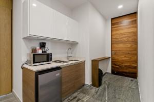 Business studio-apartment near the beach