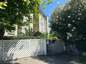 Aurelia House Garden