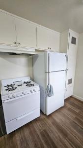 Spacious Silverlake Apartment