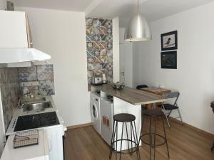 Panos salt lake apartment