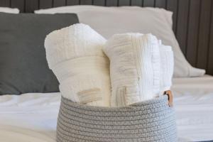 Flat Moderno Hotel Slaviero GRU até 4p | Delfhy