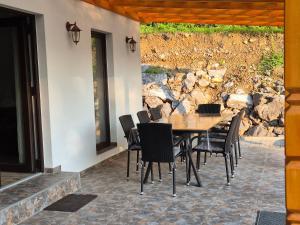 La casa din deal Viseu