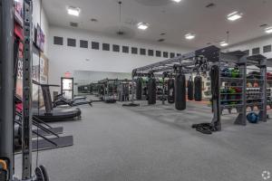 Boulevard Stays 1BR by Stadium Pool Parking Gym 03