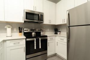 Boulevard Stays 1BR by Stadium Pool Parking Gym 04