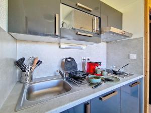 Studio rénové Proche des pistes Balcon - FR-1-344-859