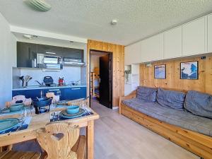 Studio rénové Proche des pistes Balcon - FR-1-344-859