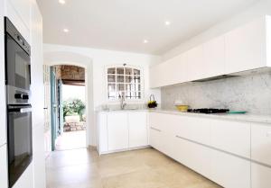 Maisons de vacances Magnifique et spacieuse villa : photos des chambres