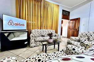 Vive a 5min del centro 3HAB con AC Cochera Jardín