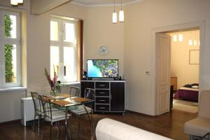 Caffe Latte, City Center Apartment