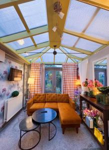 Easy London Access 9mins Walk to Elm Park Station & Near City Airport